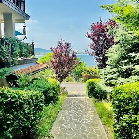 Saint Marina Bay Apartman